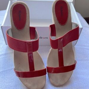 Red open toe sandals 2/1 in , only worn them a couple of times size 11.
